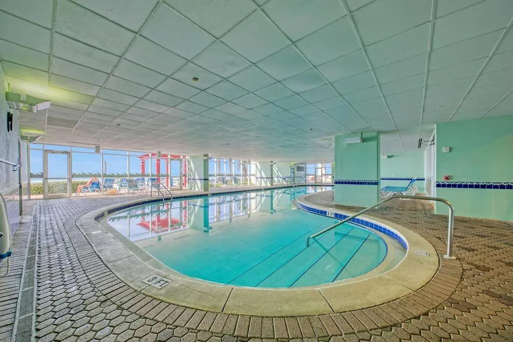 Beachfront Studio #509 At Majestic Panama City Beach Apartment